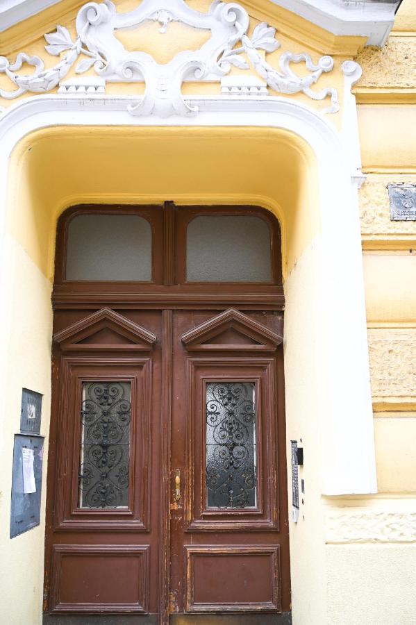 Elegant Suite Augarten Wina Bagian luar foto